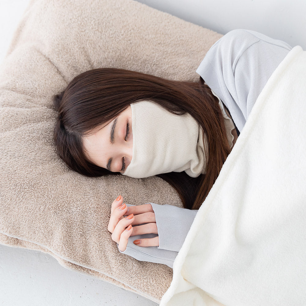 絹のぬくもり おやすみマスク
